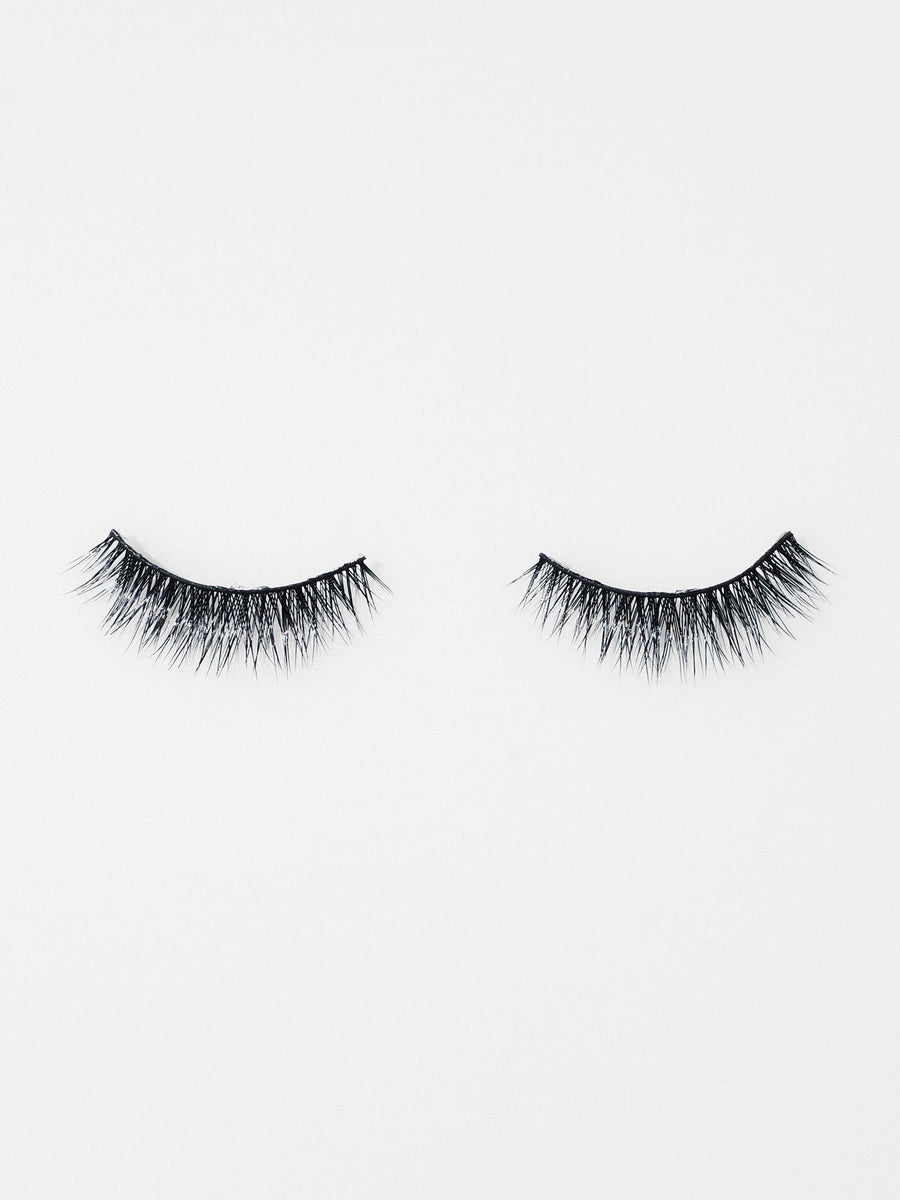 Flutter Natural Volume Lash